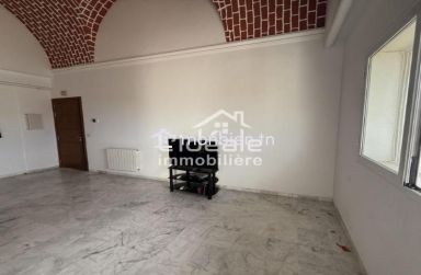 un superbe appartement S+2  situé dans la zone touristique de Hammamet Nord