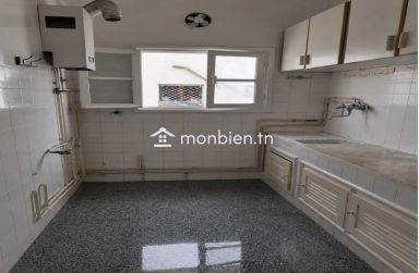 *À Louer – Appartement pour Étudiants à Bab Saadoun, Tunis**