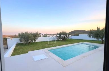 Villa avec jardin et piscine à vendre à Hammamet Sud51355351