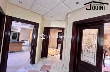 Villa De Prestige 550 M² Au Bardo