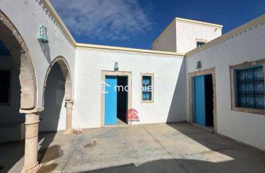 HOUCH TYPIQUE DJERBIEN À HOUMT SOUK