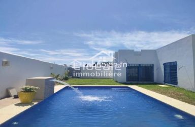 Opportunité à Saisir : Une villa clé en main avec piscine dans un cadre calme à Hammamet.