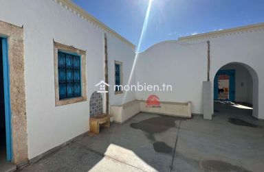 HOUCH TYPIQUE DJERBIEN À HOUMT SOUK