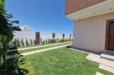 Un duplex S+5 avec piscine à Hammamet Sud à vendre 51355351