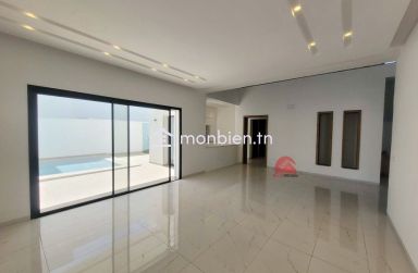 VILLA NEUVE À VENDRE À LA ZONE TOURISTIQUE MEZRAYA ZA