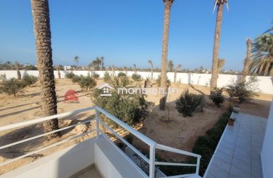 GRANDE MAISON À VENDRE SUR MEZRAYA DJERBA ZA