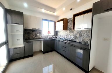 VILLA  AVEC PISCINE À HOUMT SOUK DJERBA ZU