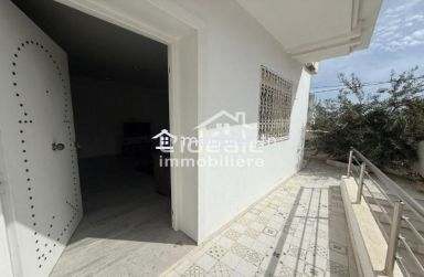 Appartement rez de chaussée location annuelle