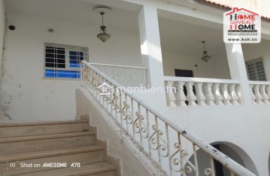 Etage de Villa Zorya à Louer à Gammarth Village