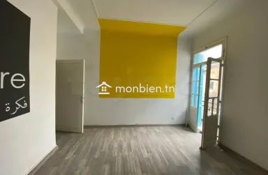 un bureau S+3 à usage bureautique ou administratif