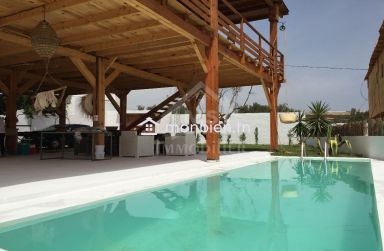 Villa S+4 avec piscine à Hammamet à vendre 51355351