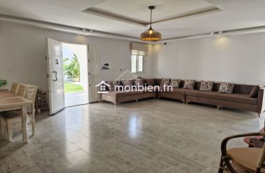 Villa avec jardin et piscine à vendre à Hammamet Sud51355351