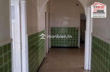 Etage de Villa Tiras à Vendre à Bardo