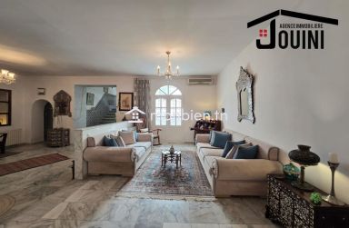 Villa d’Exception avec Jardin et Piscine