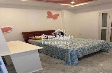 Disponible à la location à l’année une charmante villa proche de jinen Hammamet