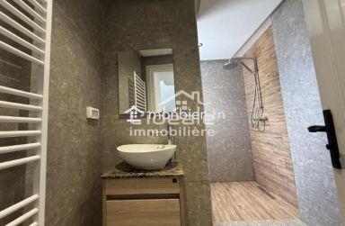 À Vendre Villa Moderne avec Piscine à Hammamet Nord