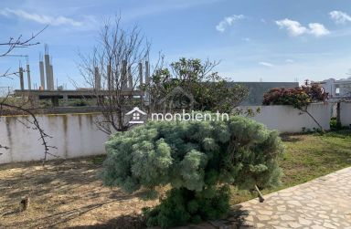 Belle maison S+2 avec jardin à Hammamet Sud à vendre 51355351