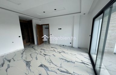 Villa S+4 toute neuve avec piscine à Hammamet Zone Craxi à vendre 51355351