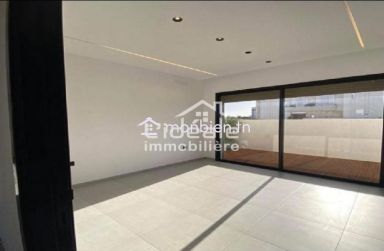 appartement S3 de 250 m récemment construite à Hammamet