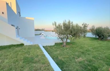 Villa avec jardin et piscine à vendre à Hammamet Sud51355351