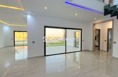 Villa S+4 toute neuve avec piscine à vendre à Hammamet Sud 51355351