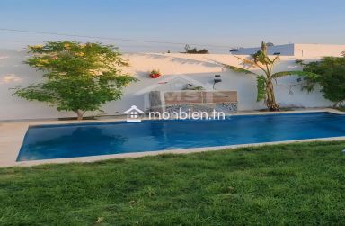 Villa avec piscine et jardin à Hammamet Sud à vendre 51355351