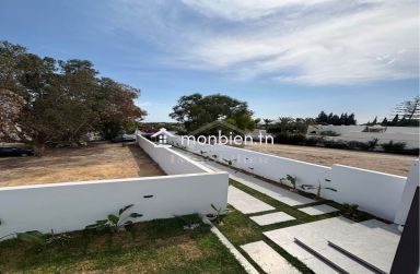 Villa avec piscine et jardin à Hammamet Sud à vendre 51355351