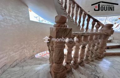 Villa De Prestige 550 M² Au Bardo