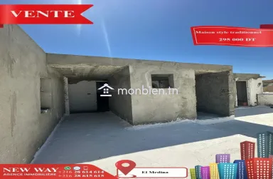 Maison style traditionnel à EL Médina Sousse ouvre sur trois rues