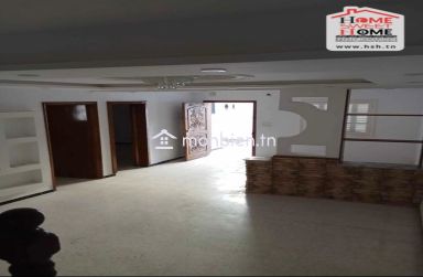 Villa Rined à Vendre à Omrane Sup