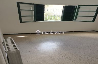 a vendre situé entre Omrane Supérieur Et Manar 1.