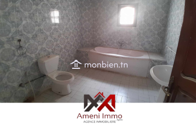 à vendre villa style américain à El Mourouj 3.