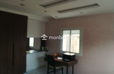 Opportunité Rare Ariana Essoughra. Bâtiment: Villa et 5 app