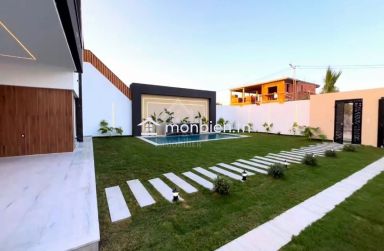 Villa toute neuve S+5 avec piscine à vendre à Hammamet Sud 51355351