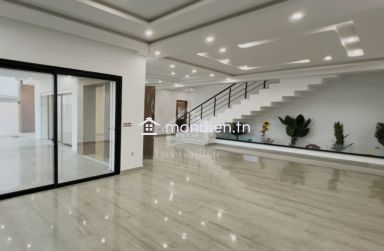 Villa S+4 toute neuve avec piscine à vendre à Hammamet Sud