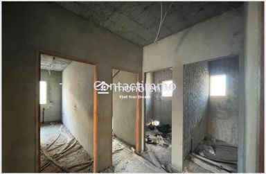 Duplex inachevé de 250 m² à vendre