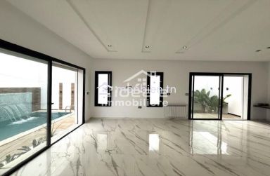 À Vendre Villa Moderne avec Piscine à Hammamet Nord