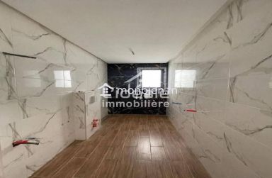 Opportunité à Saisir : Une villa clé en main avec piscine dans un cadre calme à Hammamet.