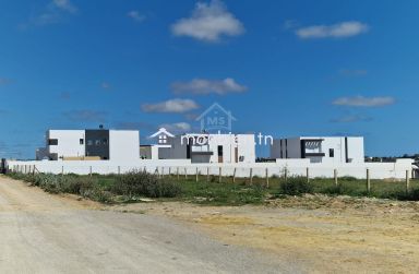 51355351للبيع أرض صبغة سكنية في الحمامات الجنوبية