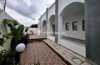 Coquette villa S+3 à Birbouregba à vendre 51355351