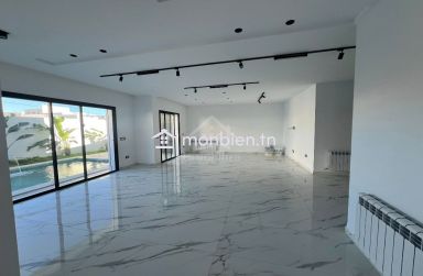 Un triplex avec piscine à Hammamet Nord à vendre 51355351