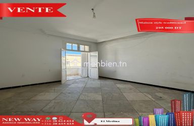 Maison style traditionnel à EL Médina Sousse ouvre sur trois rues