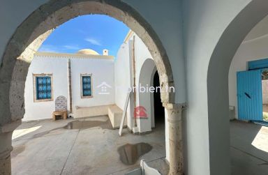 HOUCH TYPIQUE DJERBIEN À HOUMT SOUK