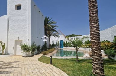 Charmante villa avec piscine à vendre à hammamet 51355351