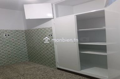 Studio à Hay Intilaka / El Omrane Supérieur