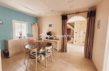 VILLA AVEC PISCINE À DJERBA AGHIR ZU