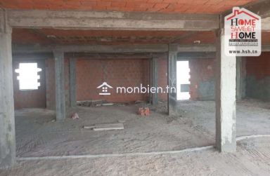 Immeuble Yolanda à Louer à Cité Ennasr