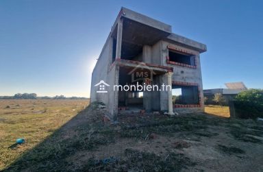 Villa S+4 encours de construction à vendre à Korba 51355351