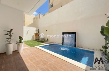 Villa S+4 avec piscine à Beni khiar