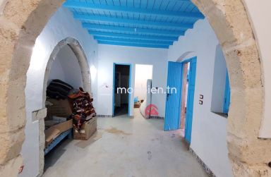 HOUCH DJERBIEN À VENDRE À HOUMT SOUK ZU